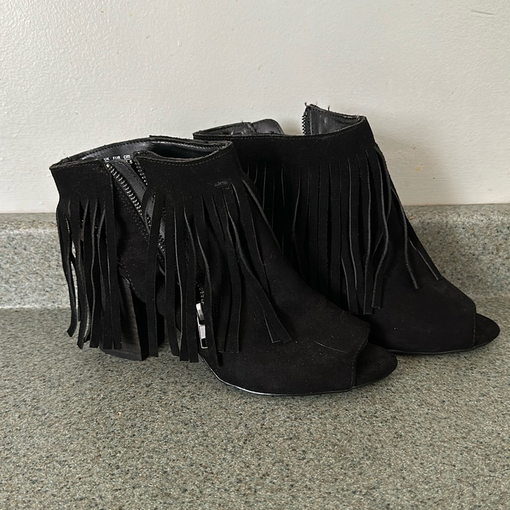 New!! Open toe, chunky heel /w fringe